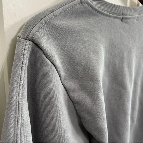 Agolde 3/4 length sleeve sweatshirt in a beautiful smokey grey color. - Picture 8 of 10